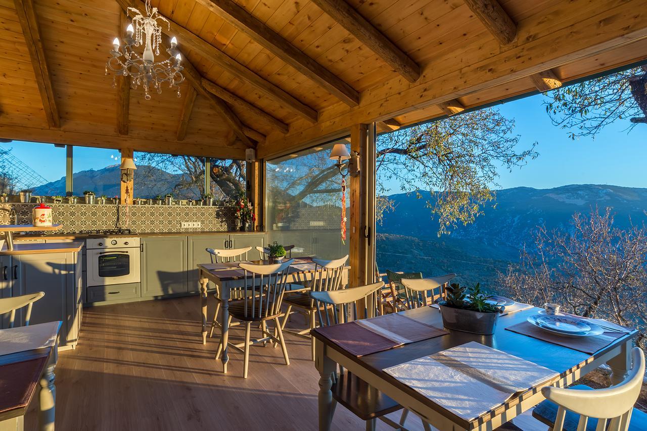 Almondhouse Suites With Fireplace - Adults Only Arachova Esterno foto