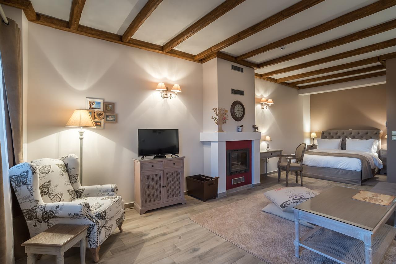 Almondhouse Suites With Fireplace - Adults Only Arachova Esterno foto