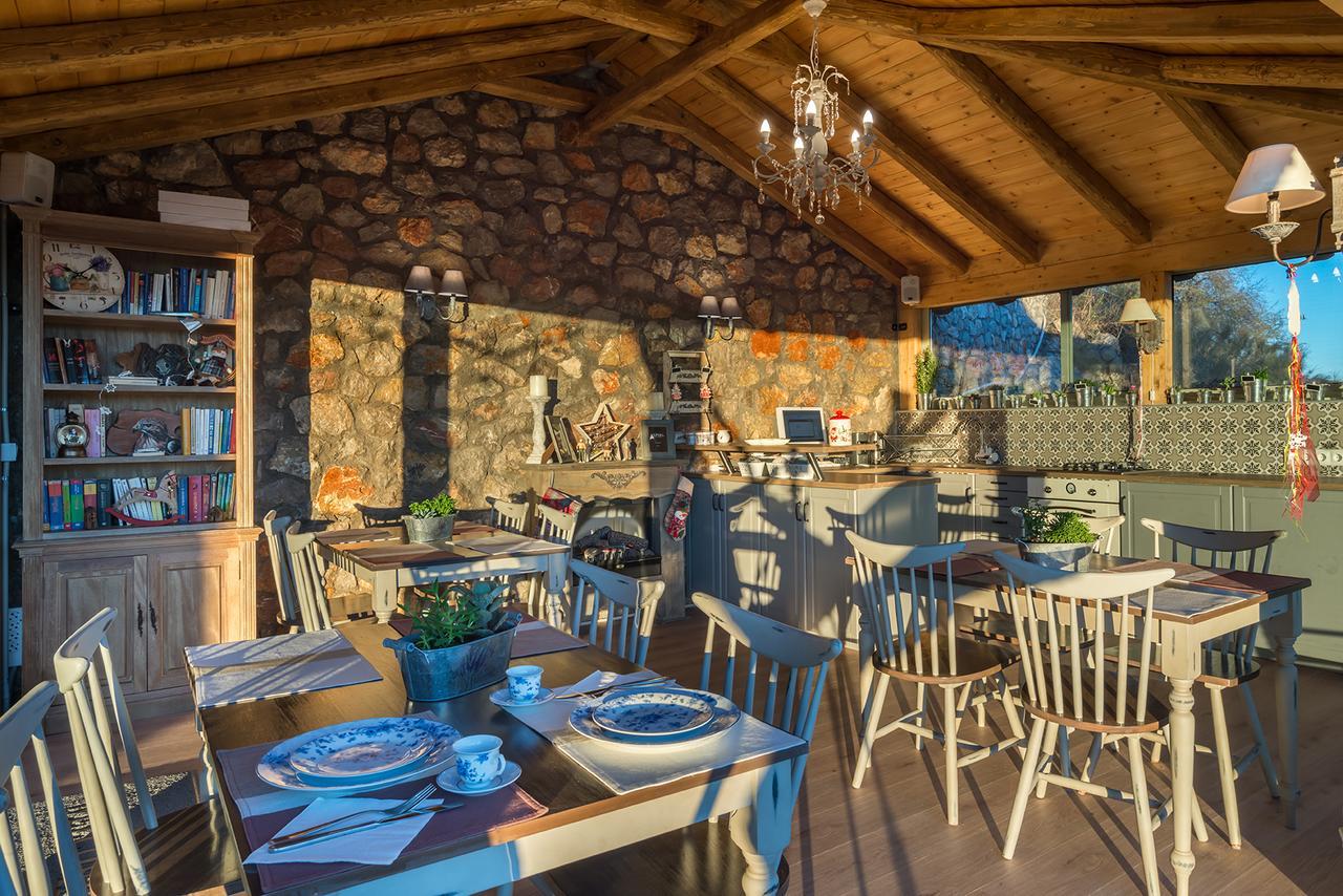 Almondhouse Suites With Fireplace - Adults Only Arachova Esterno foto
