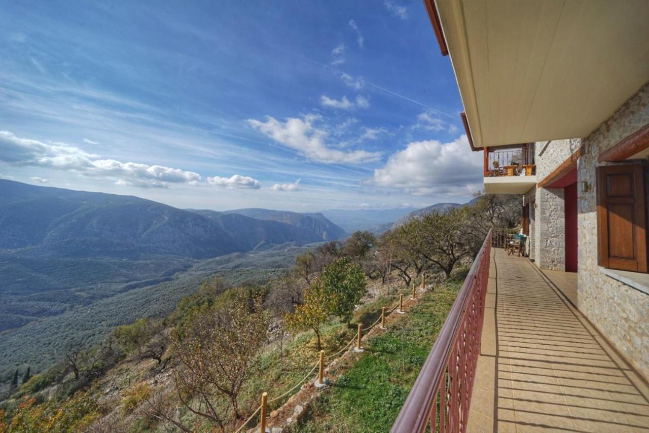 Almondhouse Suites With Fireplace - Adults Only Arachova Esterno foto