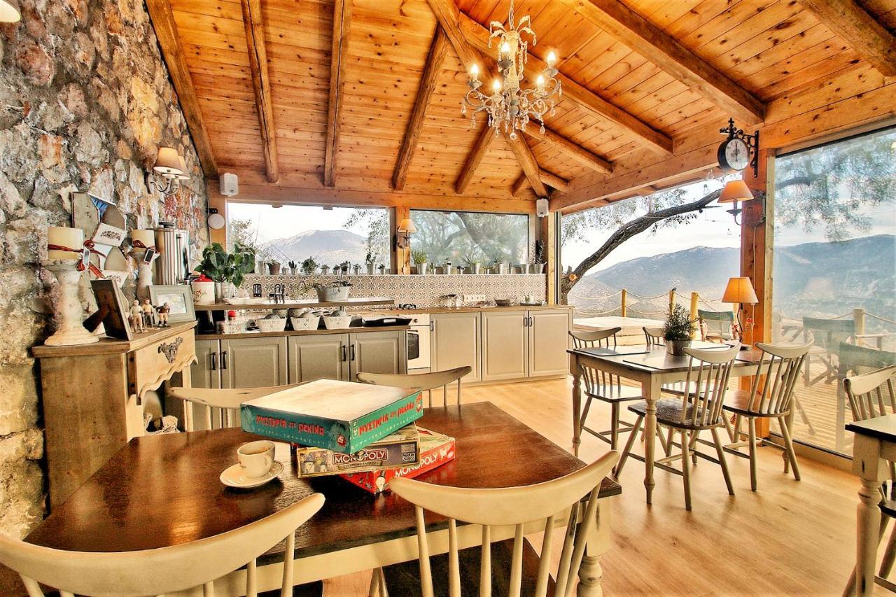 Almondhouse Suites With Fireplace - Adults Only Arachova Esterno foto