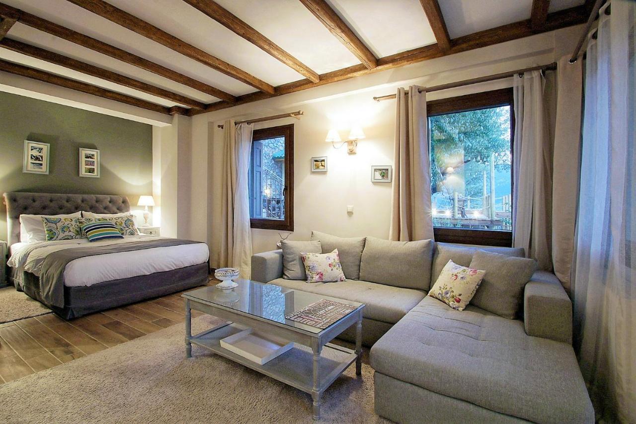 Almondhouse Suites With Fireplace - Adults Only Arachova Esterno foto